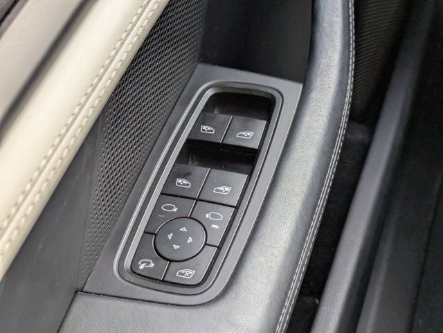 2022 Porsche Taycan Base