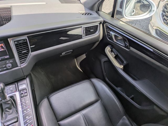 2017 Porsche Macan Base
