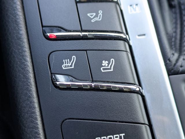 2017 Porsche Macan Base