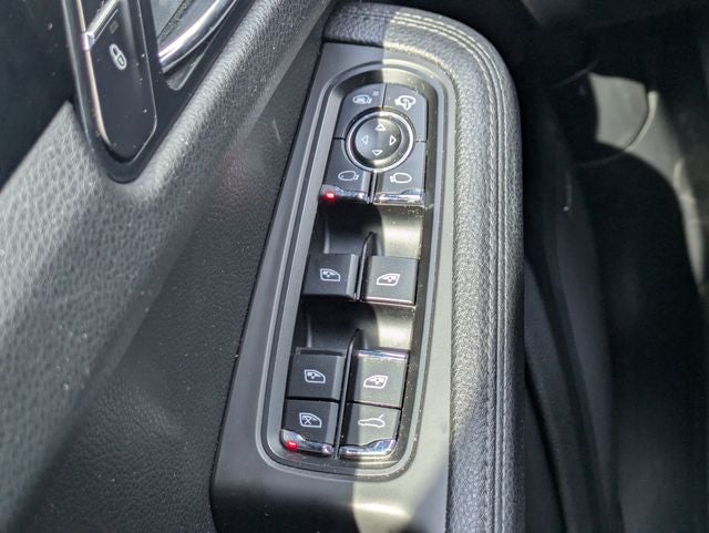 2017 Porsche Macan Base