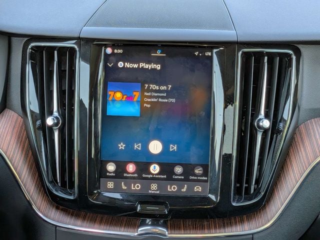 2024 Volvo XC60 B5 Plus Dark Theme